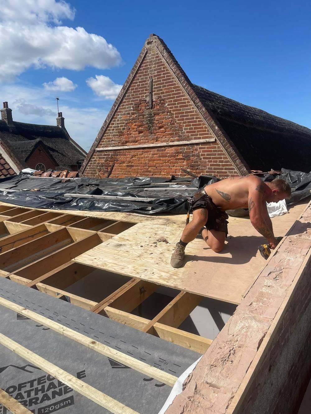 Full re-roof with new tiles and battens